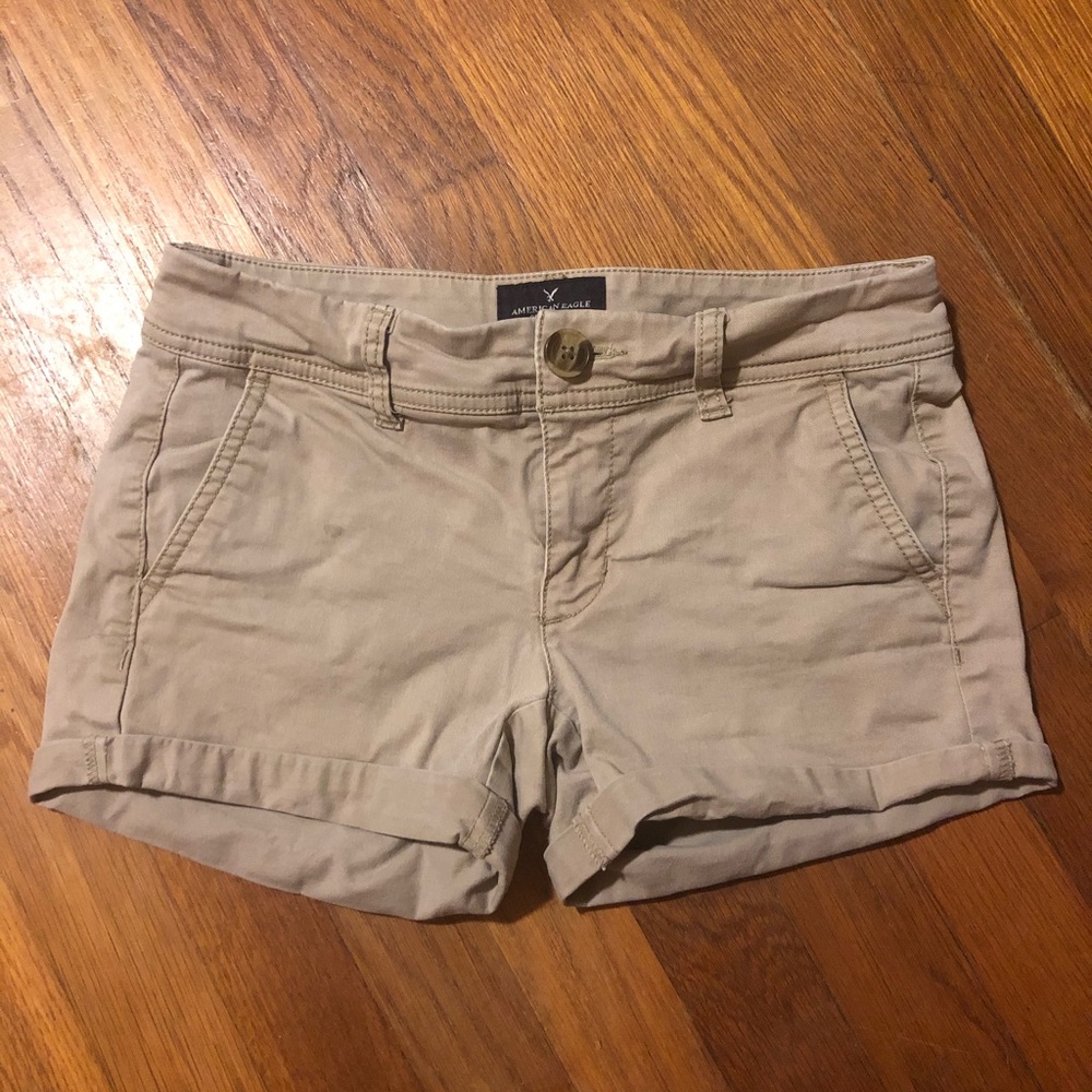 American Eagle Khaki Midi Shorts Size 00